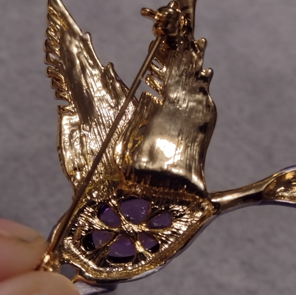 Vtg. 80s-90s Amethyst Canadian Goose Brooch, Satin Silver Tone - Picture 4 of 14